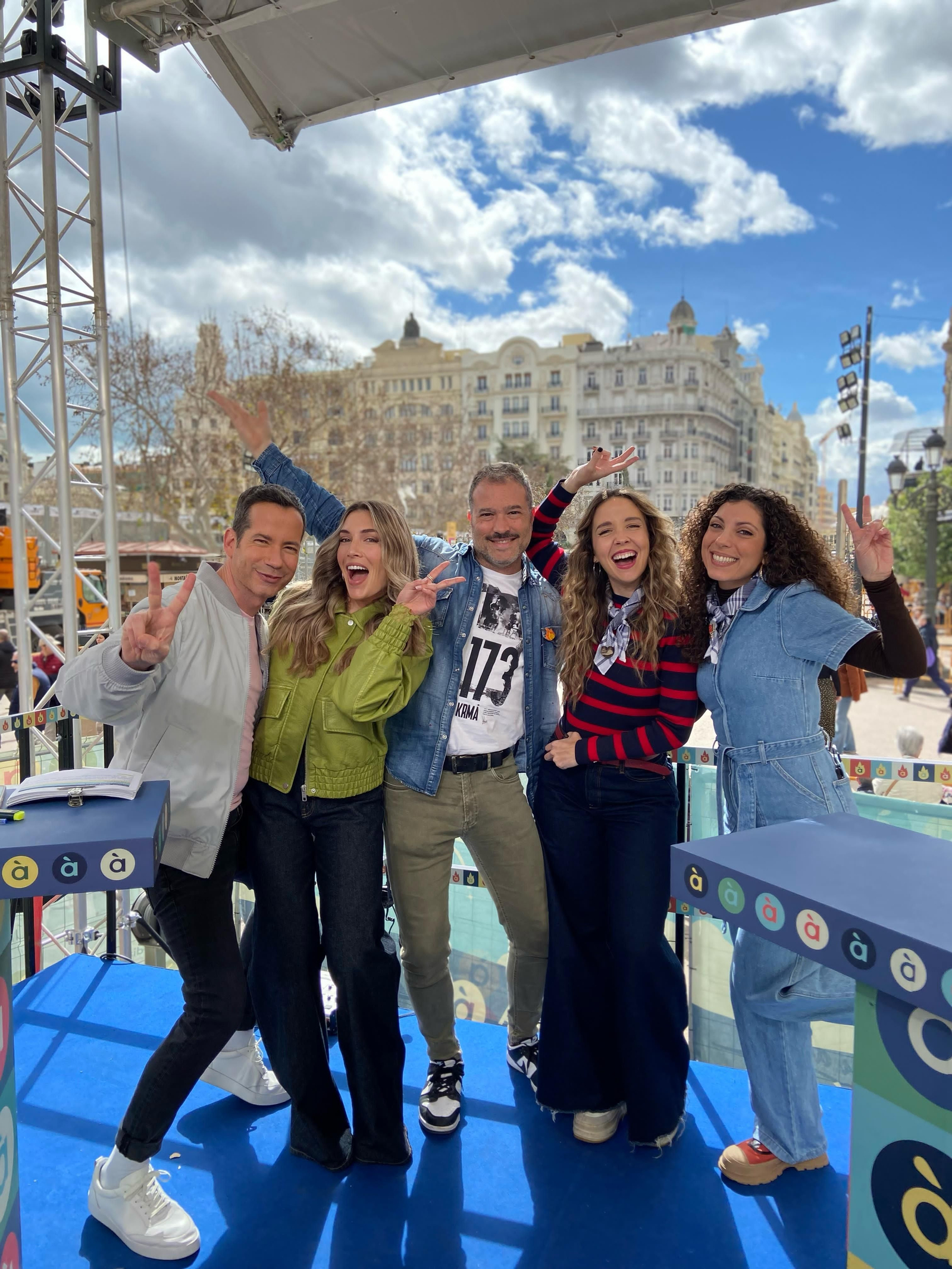 Presentadors i alguns dels reporters de La mascletà