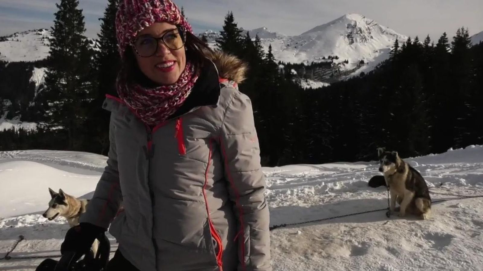 Ana, de Tavernes de la Valldigna, ens conduirà en una aventura emocionant amb trineus tirats per gossos Ana, de Tavernes de la Valldigna, ens conduirà en una aventura emocionant amb trineus tirats per gossos