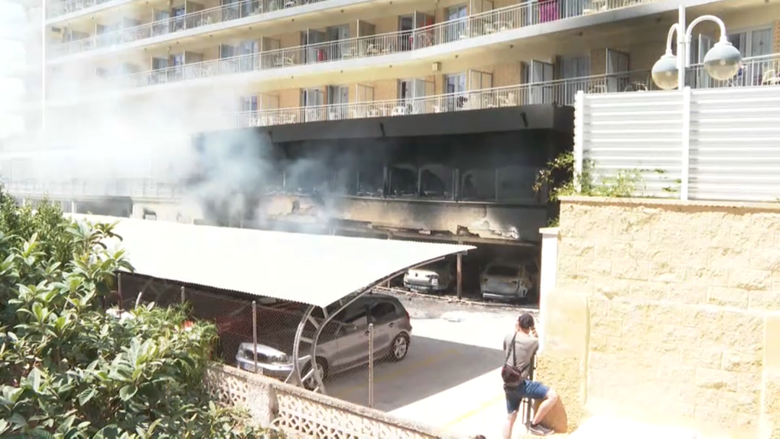 VÍDEO | Tanca l'hotel Trinimar de Benicàssim després de l'incendi que ha deixat la cafeteria inutilitzable