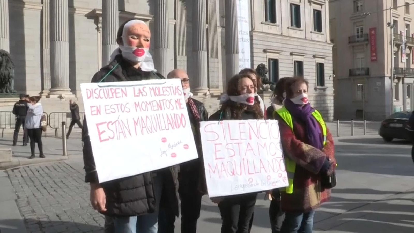 Manifestació contra la ‘llei mordassa’ davant el Congrés