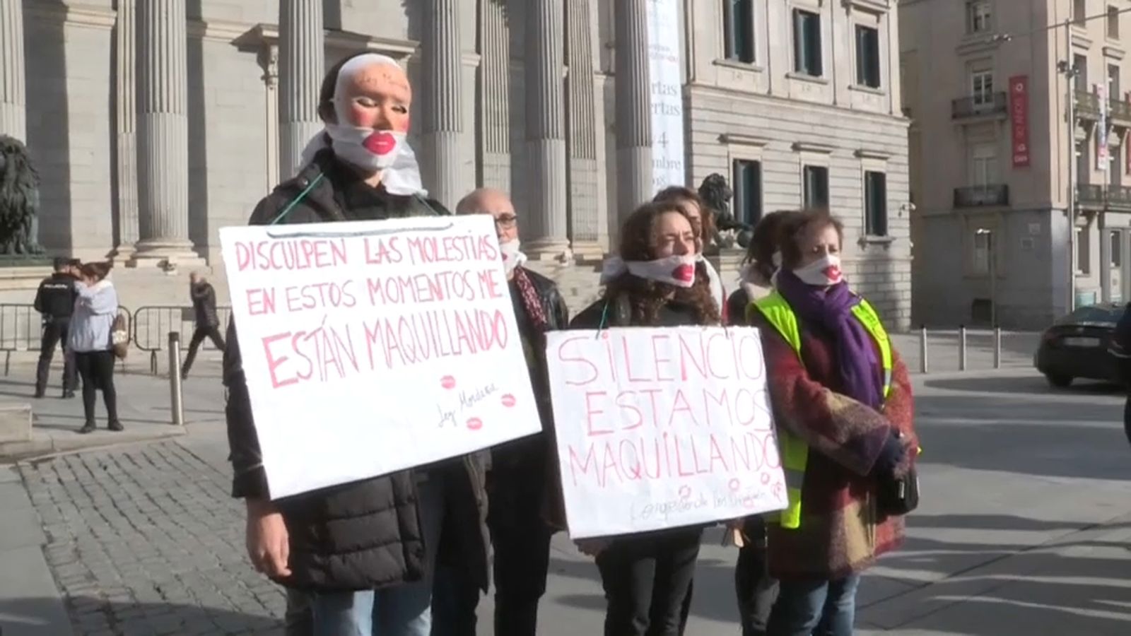 Manifestació contra la ‘llei mordassa’ davant el Congrés