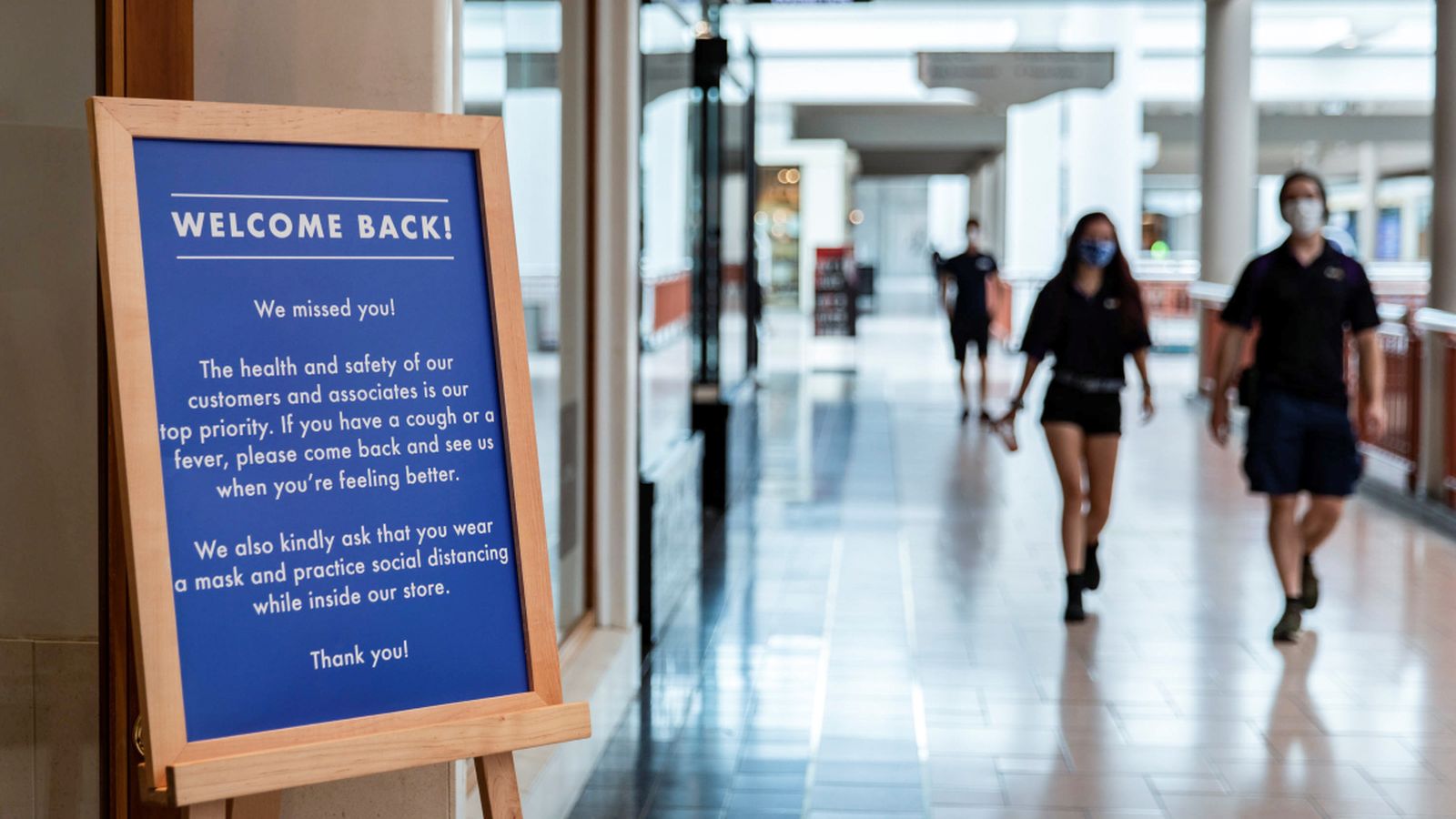 Reobri un centre comercial a Syracuse (Nova York)