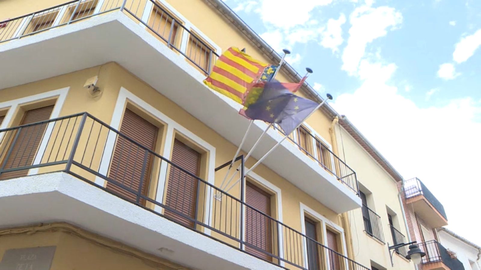 El consistori ha indicat que farà PCR als funcionaris que han estat en contacte amb els positius.