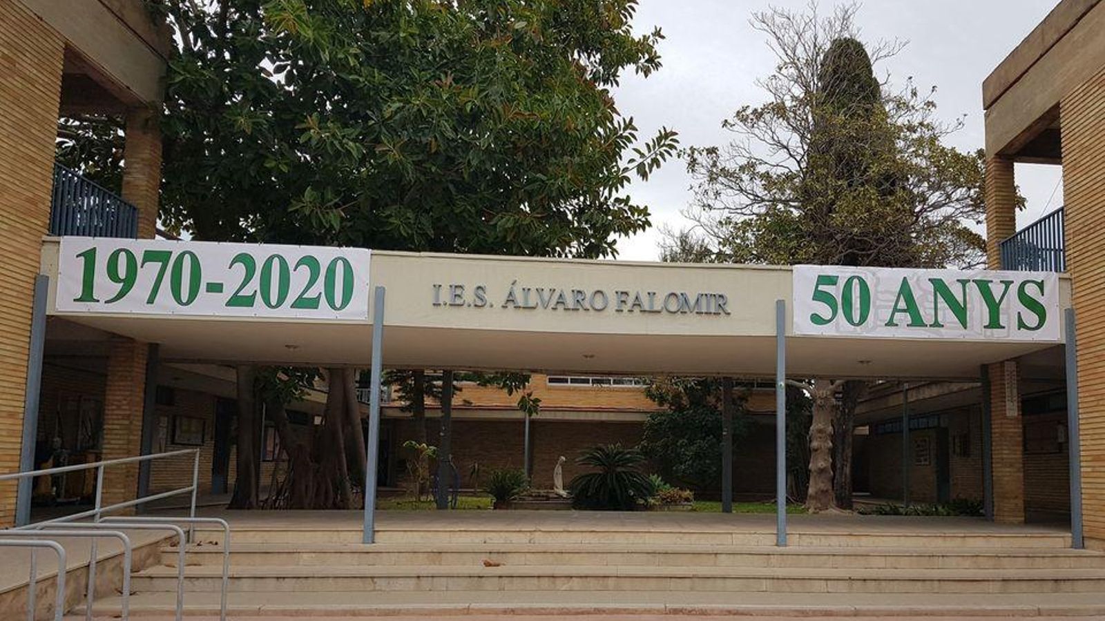 Façana del centre, en una imatge d'arxiu Façana del centre, en una imatge d'arxiu