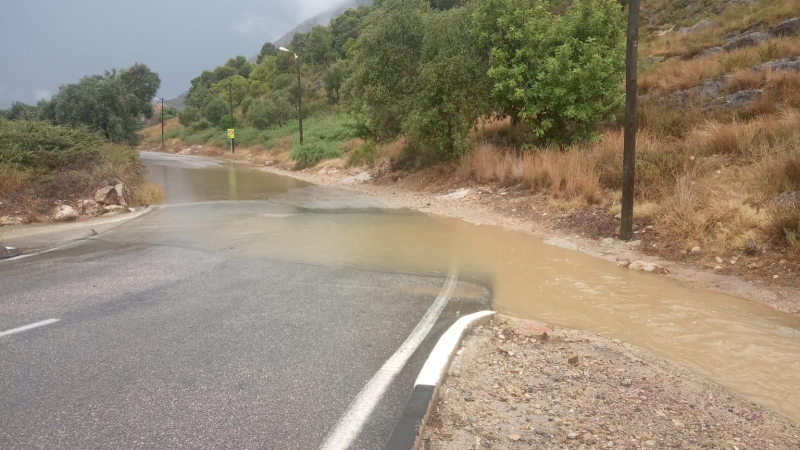 El camí de la Dula a Tavernes, totalment negat d'aigua