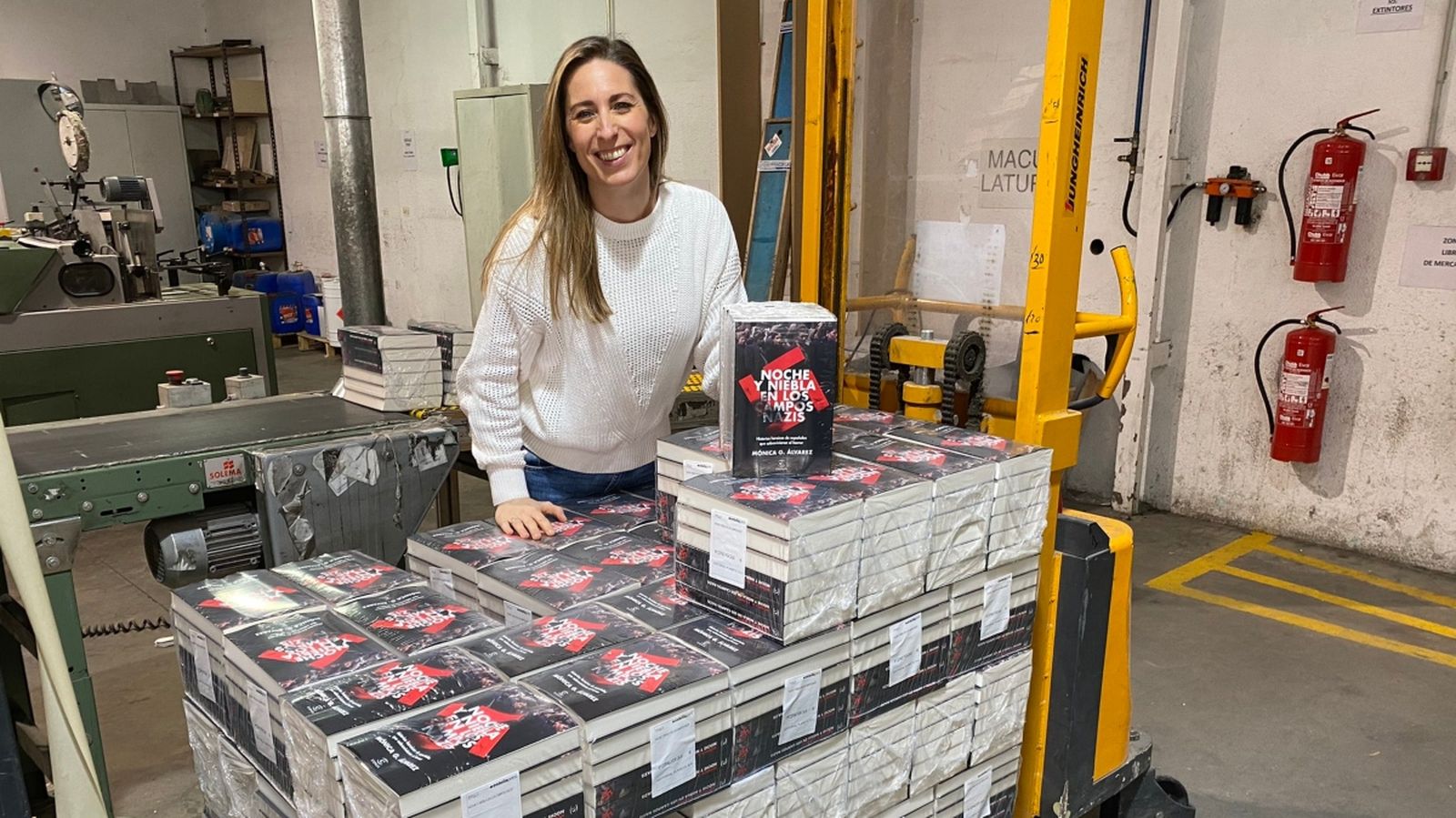 L'escriptora Mónica González presenta 'Noche y niebla en los campos nazis'