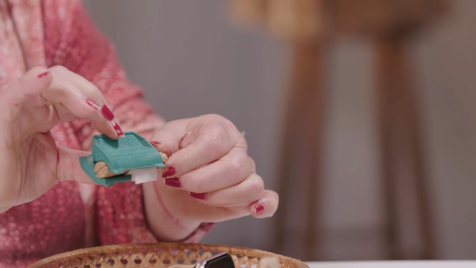 Aquestes pinces, prèviament calentes, donaven la forma al monyo