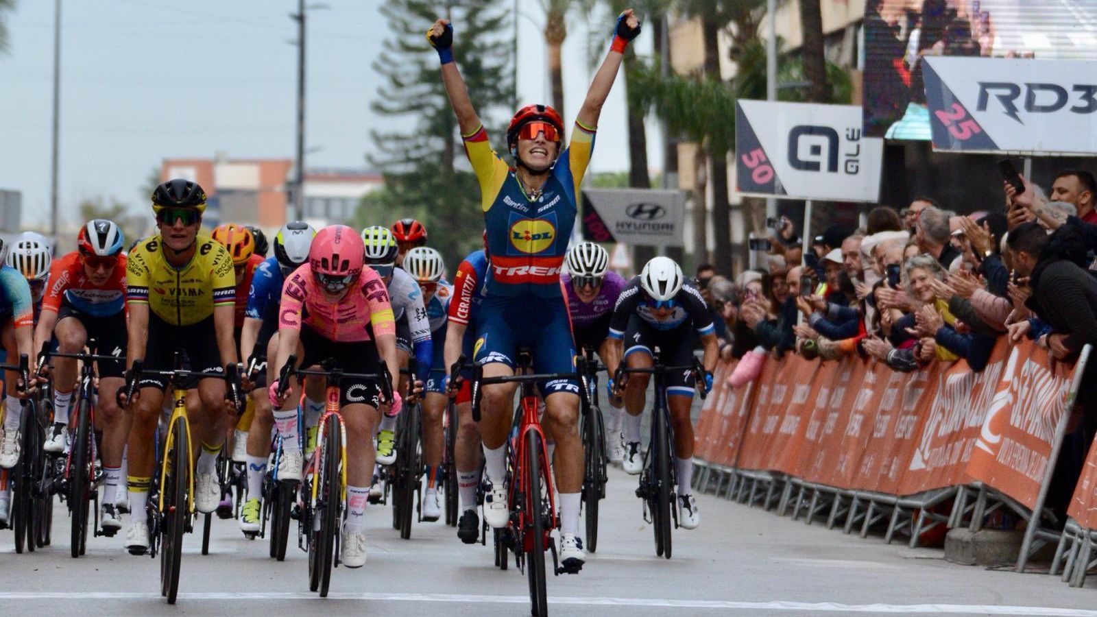 Elisa Balsamo guanya la primera etapa de la Setmana Ciclista - Volta a la Comunitat Valenciana Fèmines