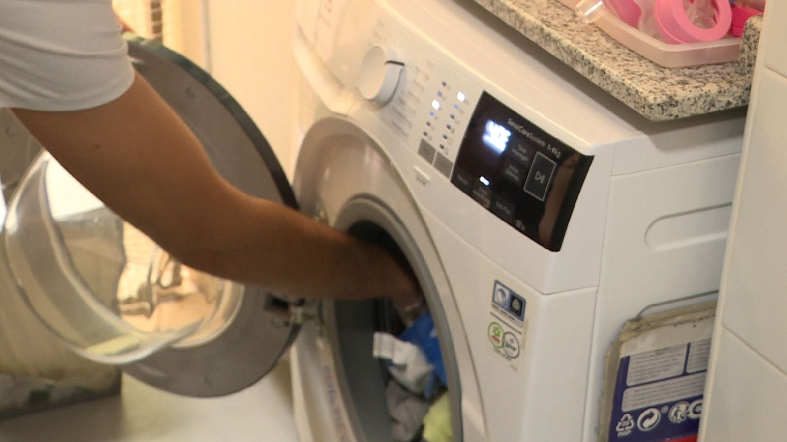 Augmenten les consultes per a estalviar en la factura de la llum