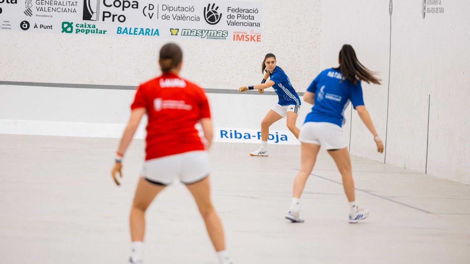 Ana Puertes, en una acció de la partida