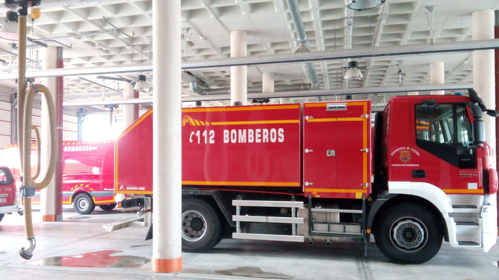 Un dels vehicles dels bombers de l'Ajuntament d'Alacant, en una imatge d'arxiu