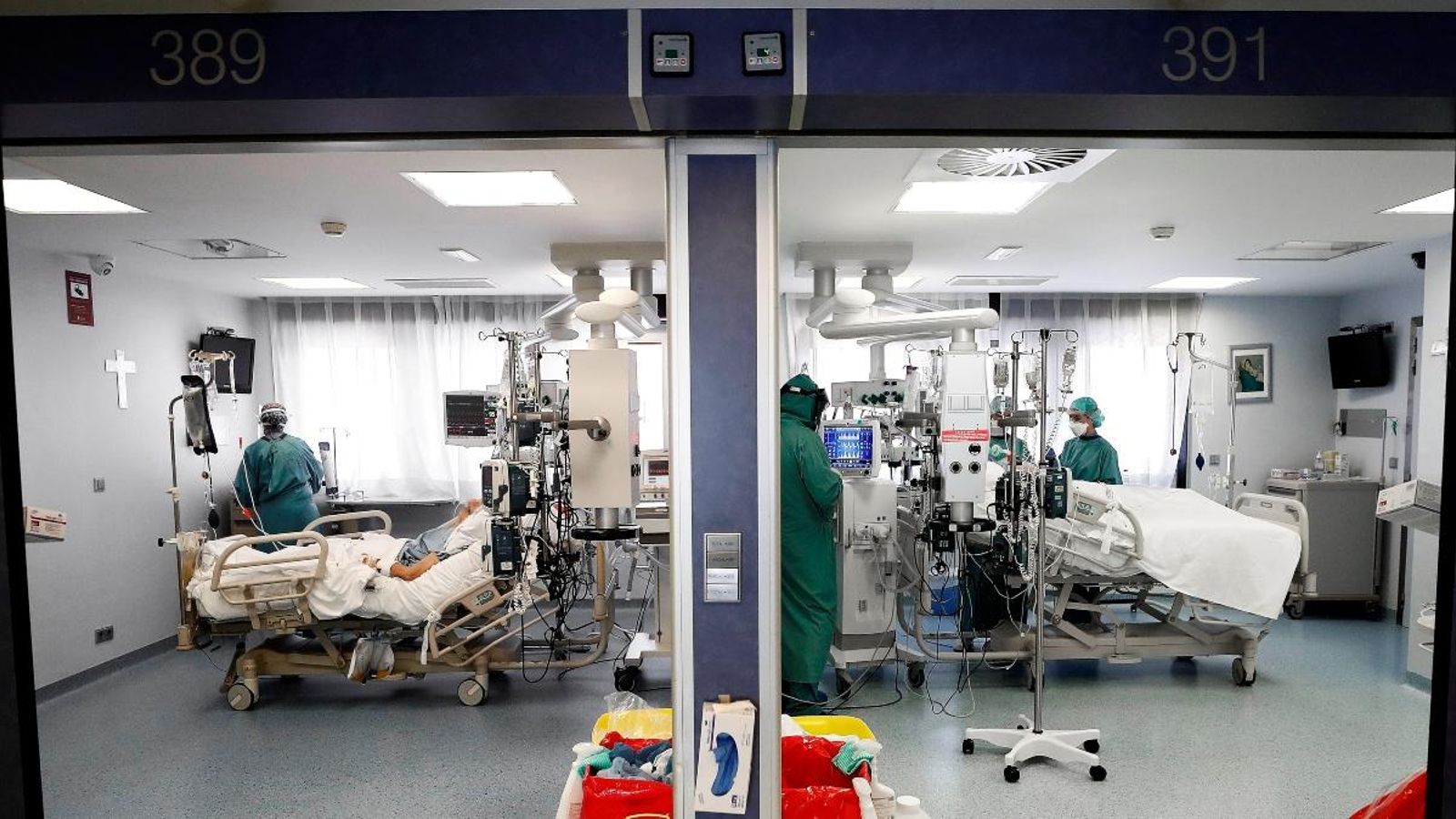 Dos dels boxs de l’UCI de la Clínica Universitat de Navarra