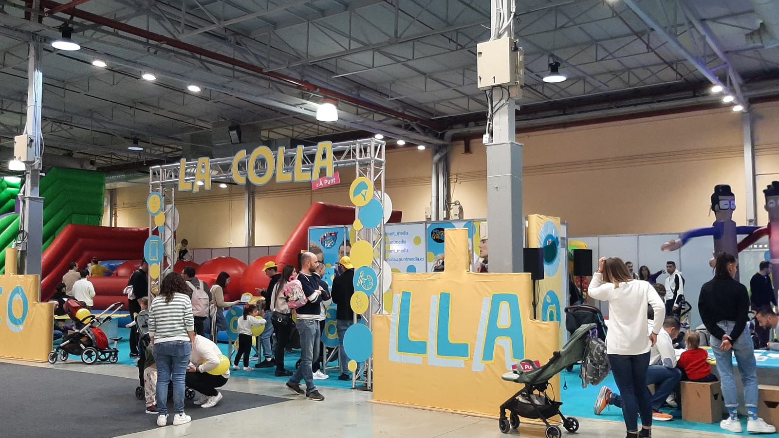 La Colla a Expojove va fer cues per a nous membres.