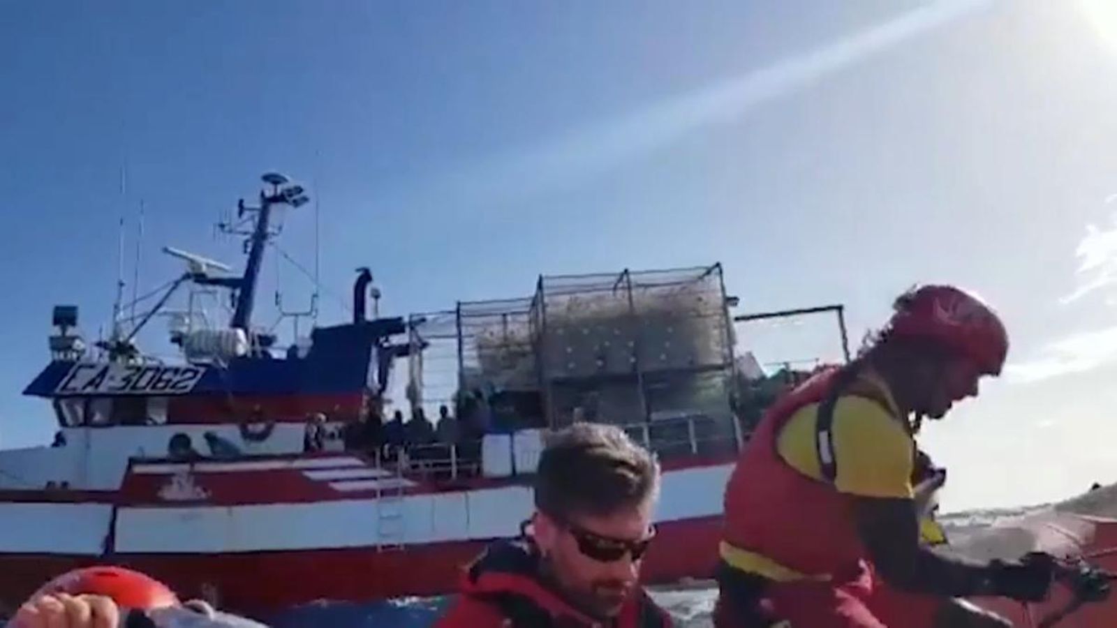 Moment del trasllat dels onze migrants del Nuestra Madre Loreto