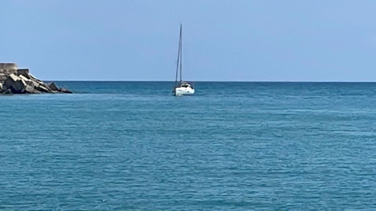 Imatge de la nau accidentada entre Borriana i Moncofa