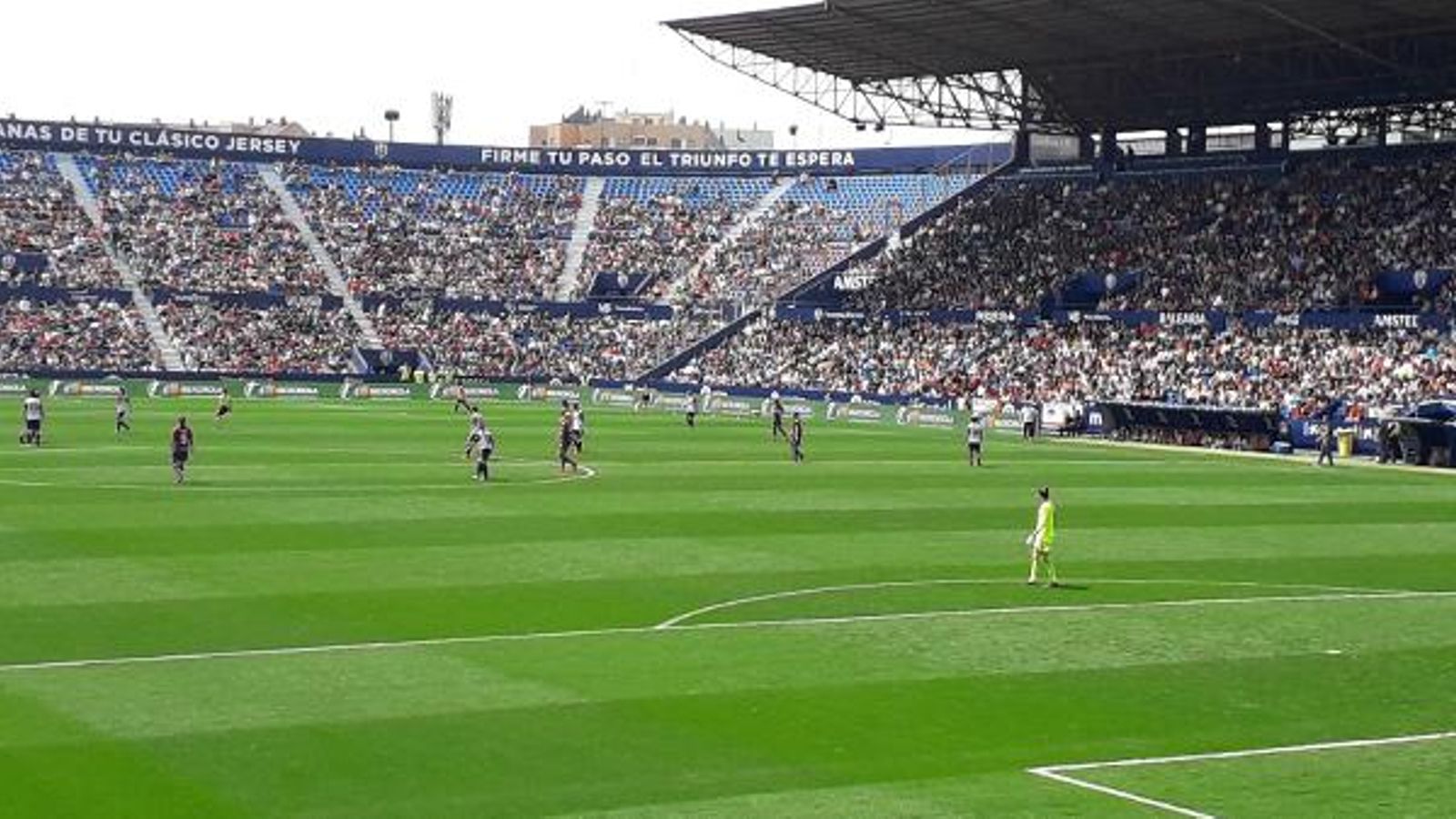 14.000 persones han acudit este matí al Ciutat de València a veure el derbi entre València i Llevant