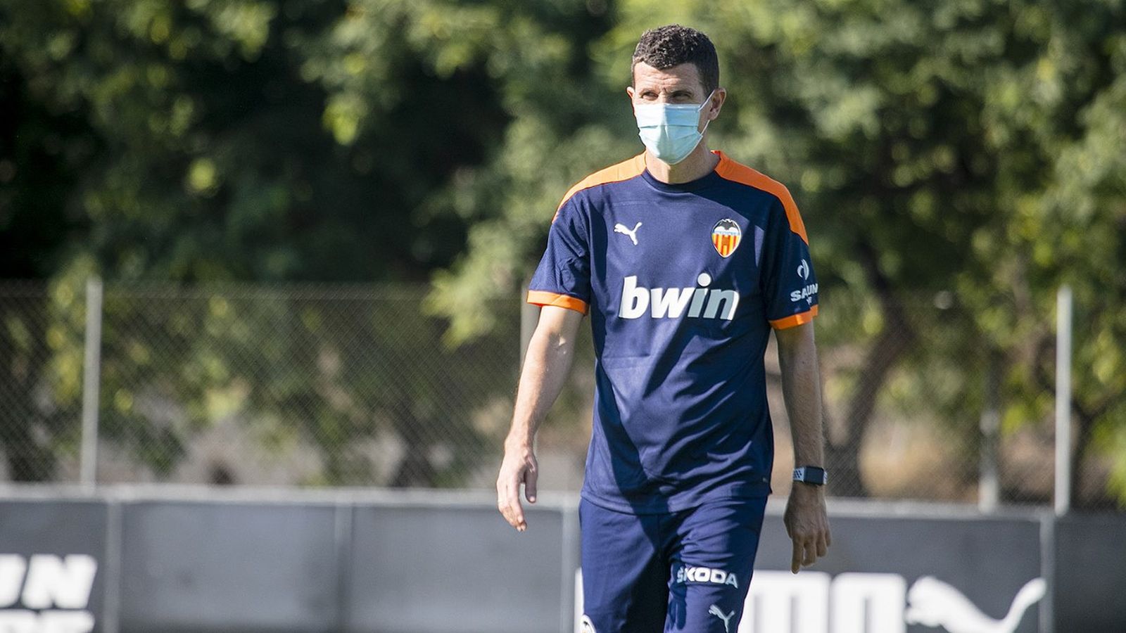 Javi Gracia en un dels entrenaments a Paterna.