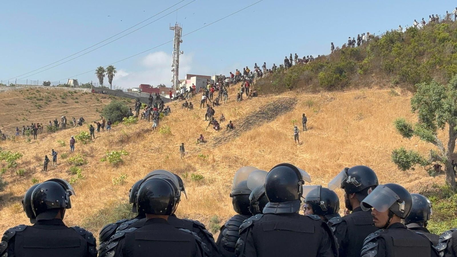 Les forces de seguretat marroquines a Fnideq
