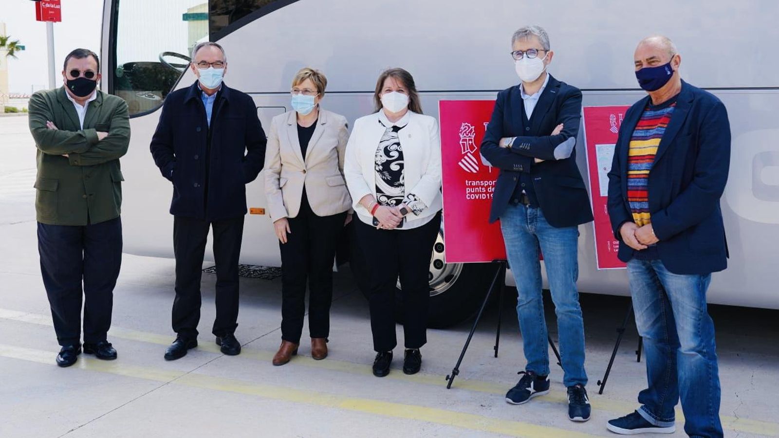El conseller de Transport i la de Sanitat visiten els "vacunòdroms" de les comarques del sud