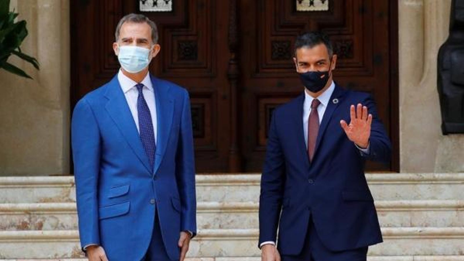 El rei, Felip VI, amb el president del govern, Pedro Sánchez, aquest dimecres