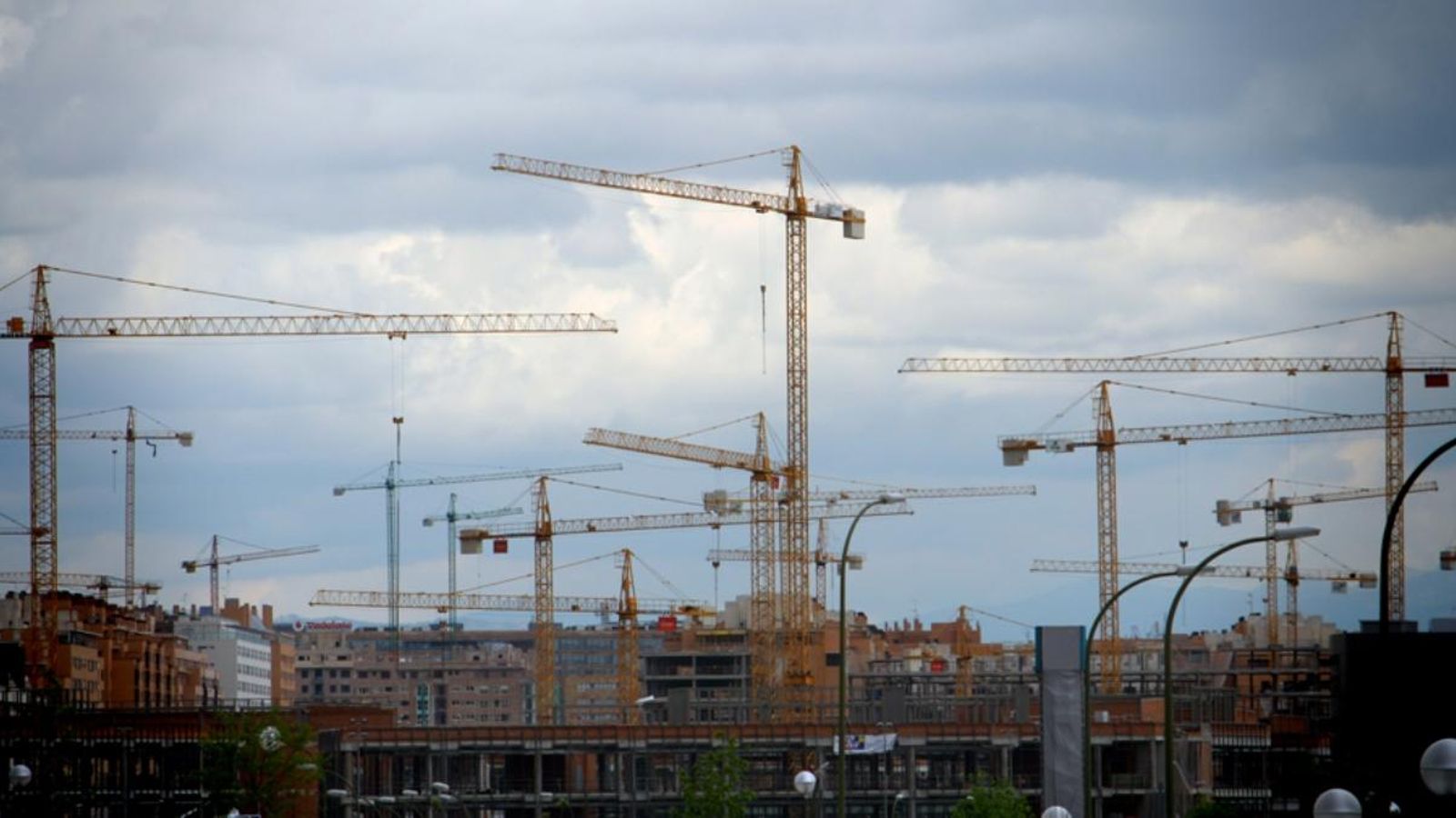 Imatge d'arxiu de grues de construcció