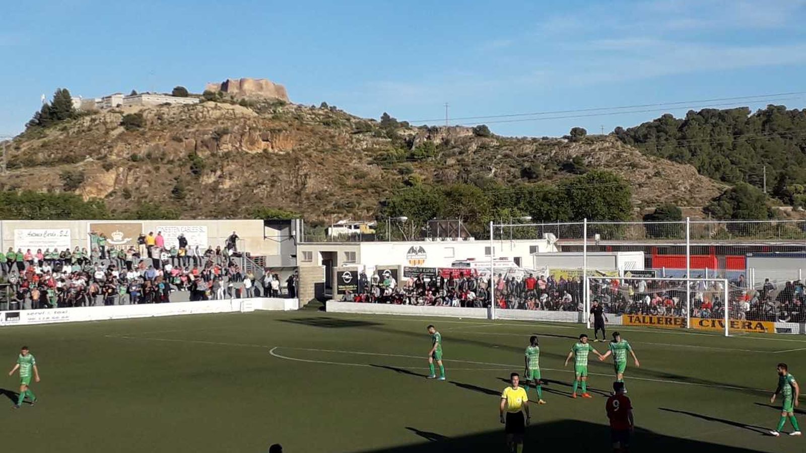 Partit entre l'Atlètic Saguntí i l'Alcoià jugat al Camp Nou de Morvedre