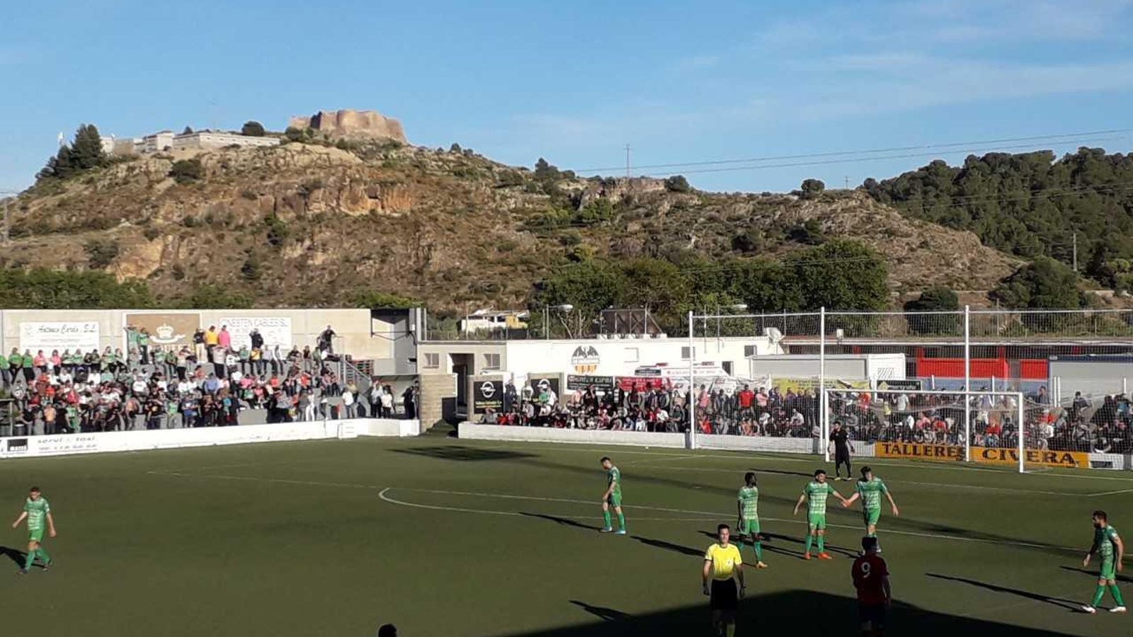 Partit entre l'Atlètic Saguntí i l'Alcoià jugat al Camp Nou de Morvedre