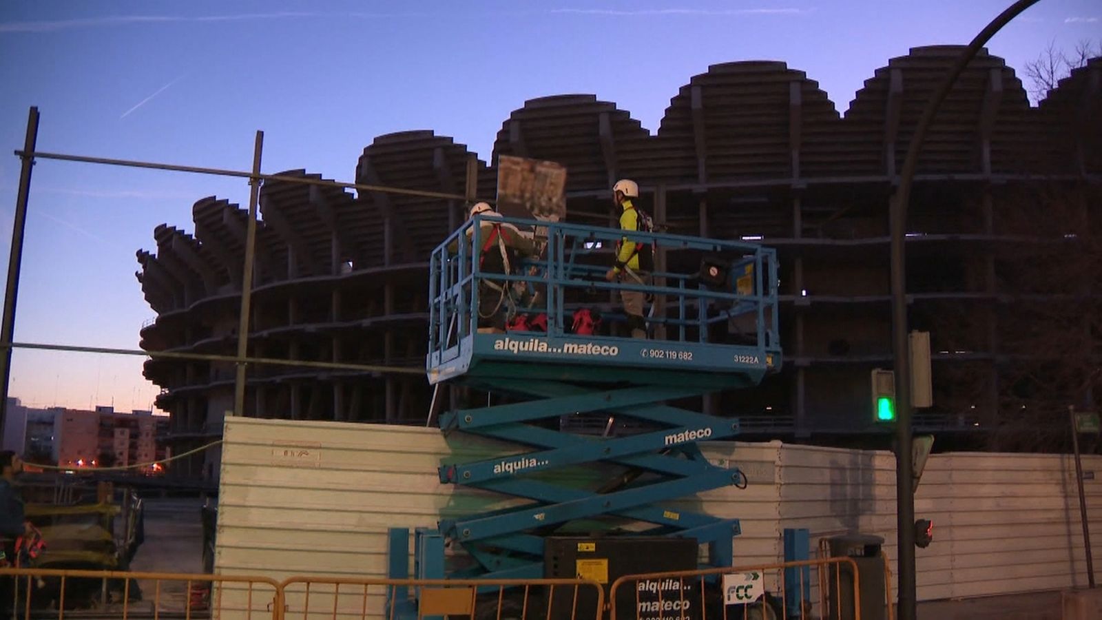 La cara i la creu del nou Mestalla per al veïnat de Benicalap