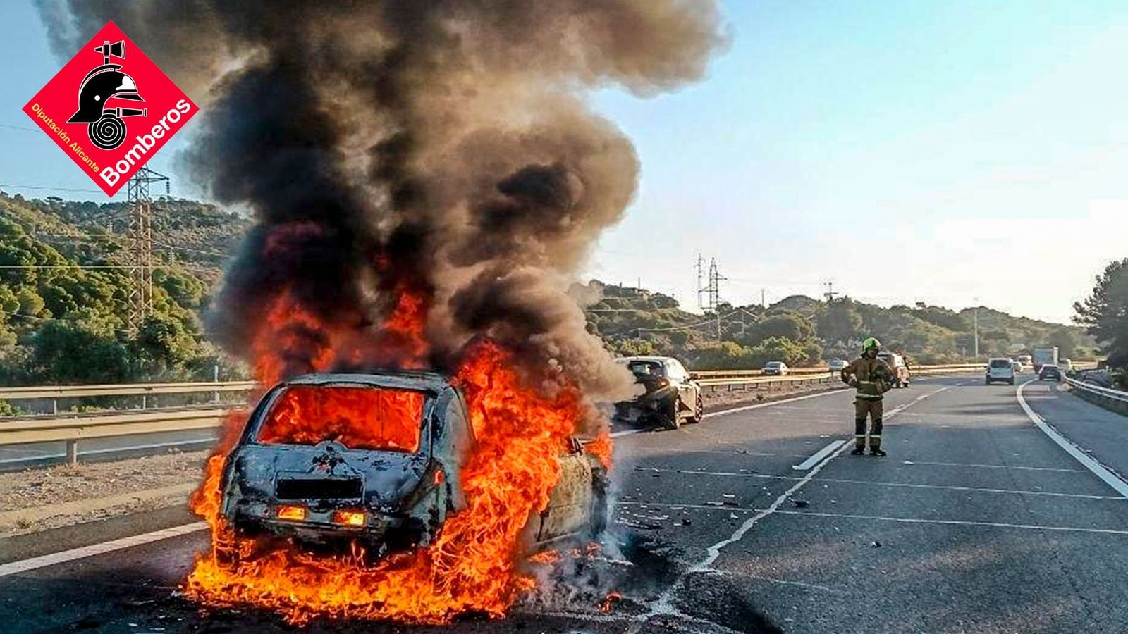 Vehicle cremat a l'AP-7, a la Vila Joiosa