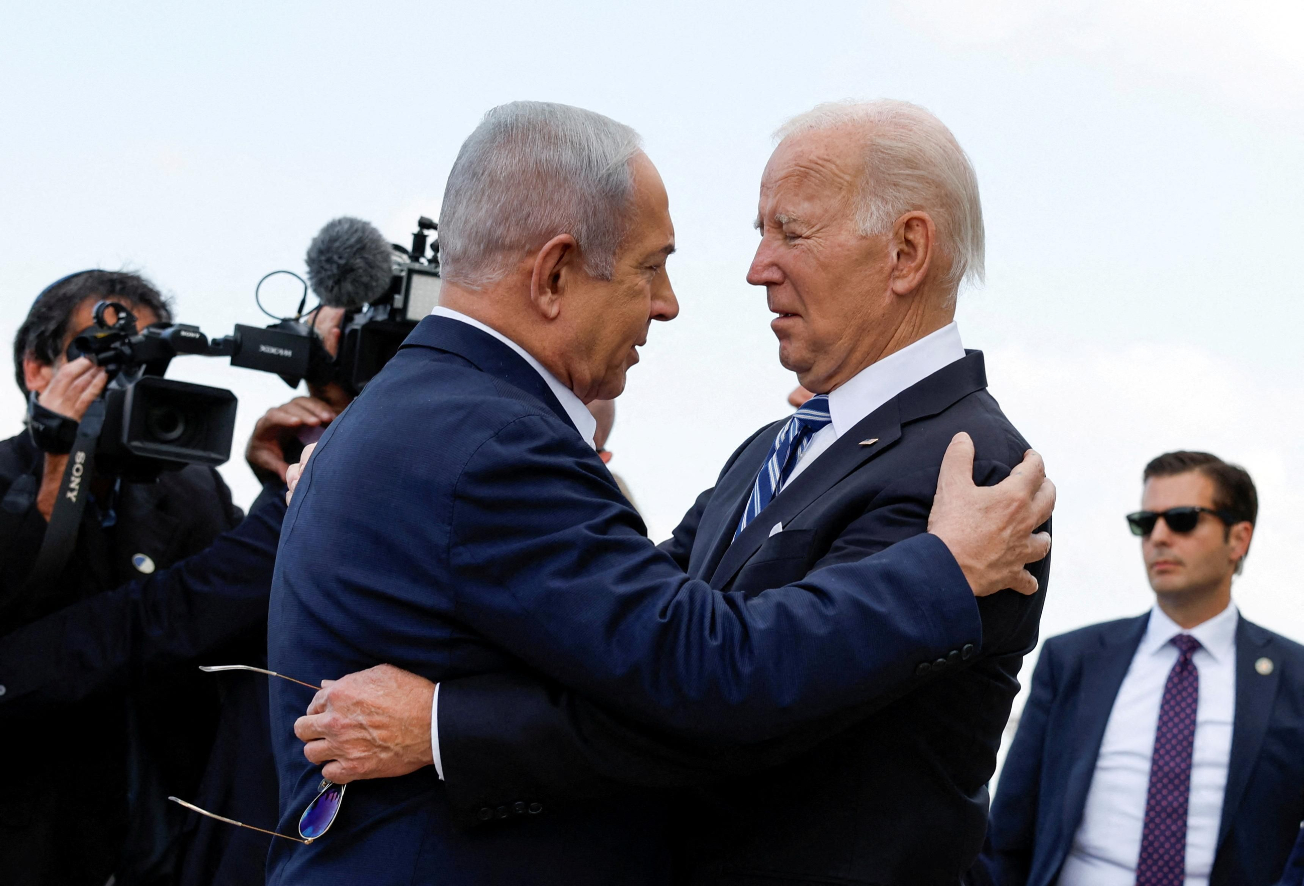 Salutació entre Netanyahu i Biden, aquest dimecres a Tel-Aviv Salutació entre Netanyahu i Biden, aquest dimecres a Tel-Aviv