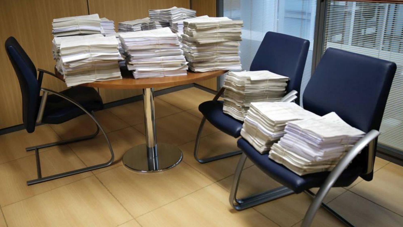 Papers acumulats en un jutjat. Efe