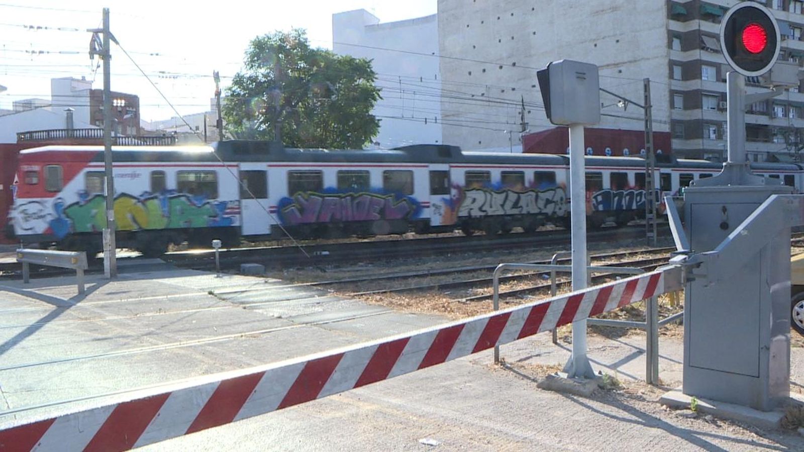 Un dels passos a nivell de Villena (Alt Vinalopó)