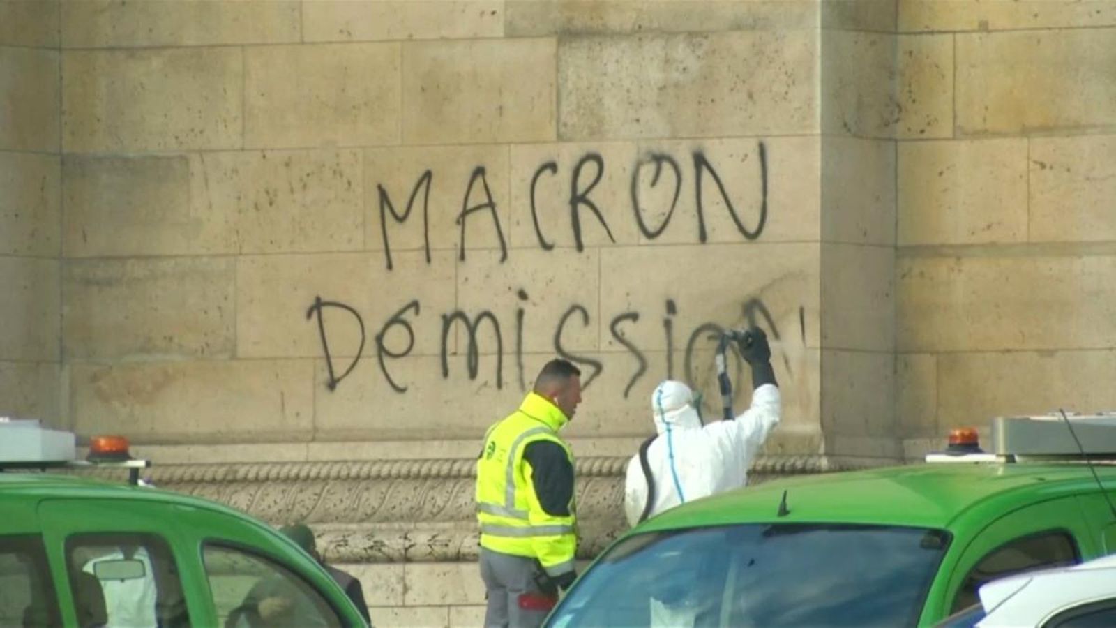 Petició de dimissió de Macron sobre l'Arc de Triomf  Autor: Reuters