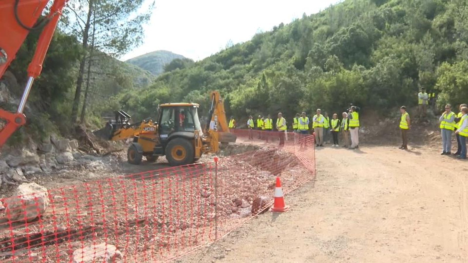 La reconstrucció de les pistes forestals afectades per la dana recupera 159 quilòmetres de terreny
