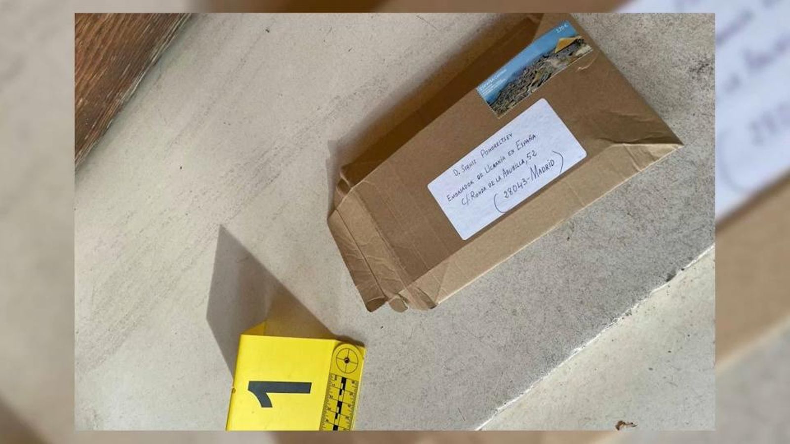 Imatge del paquet requisat a l'ambaixada d'Ucraïna a Madrid aquest dimecres