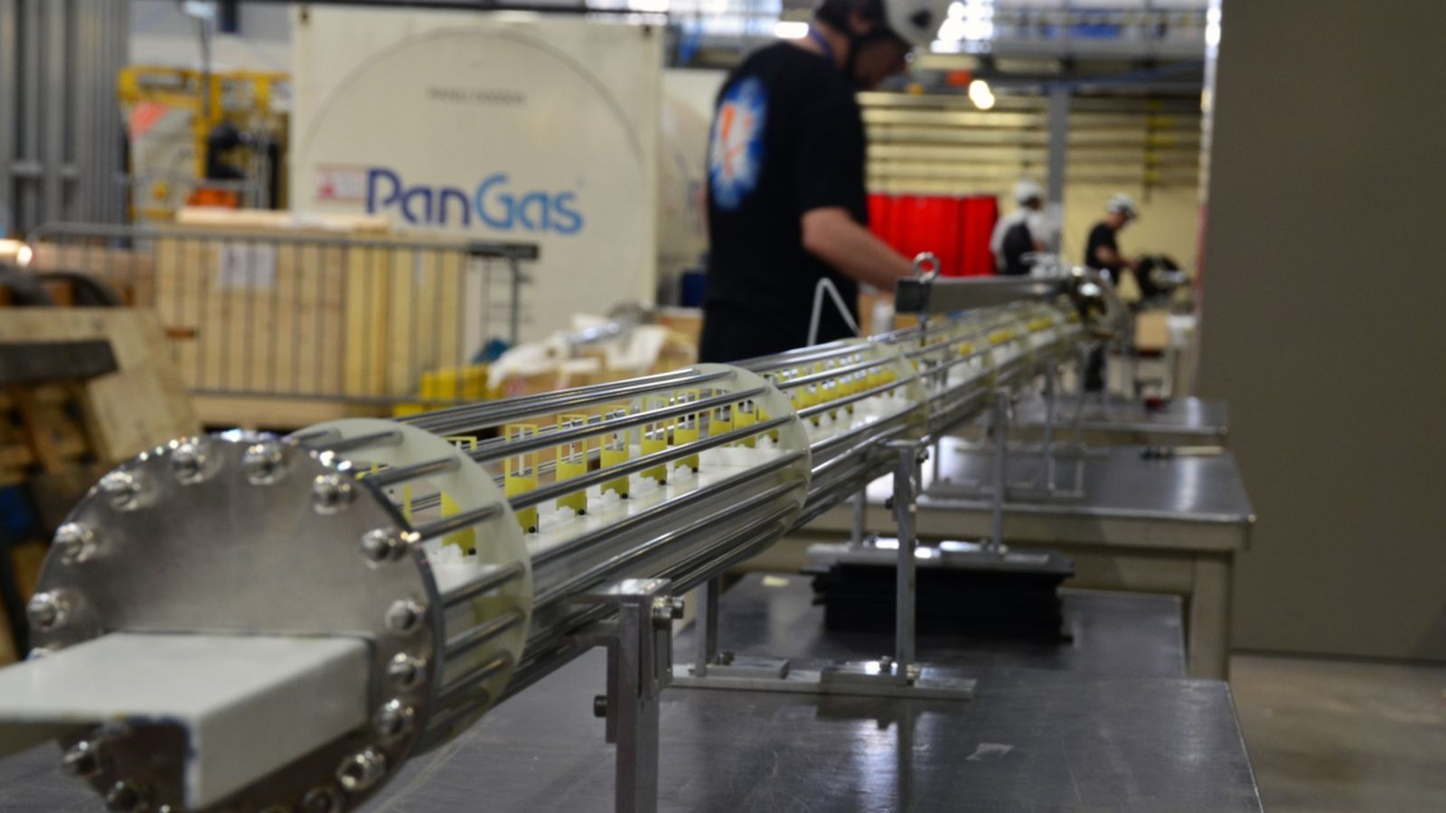 La UV i el CSIC instal·len el termòmetre més precís a l\'accelerador de partícules de Suïssa