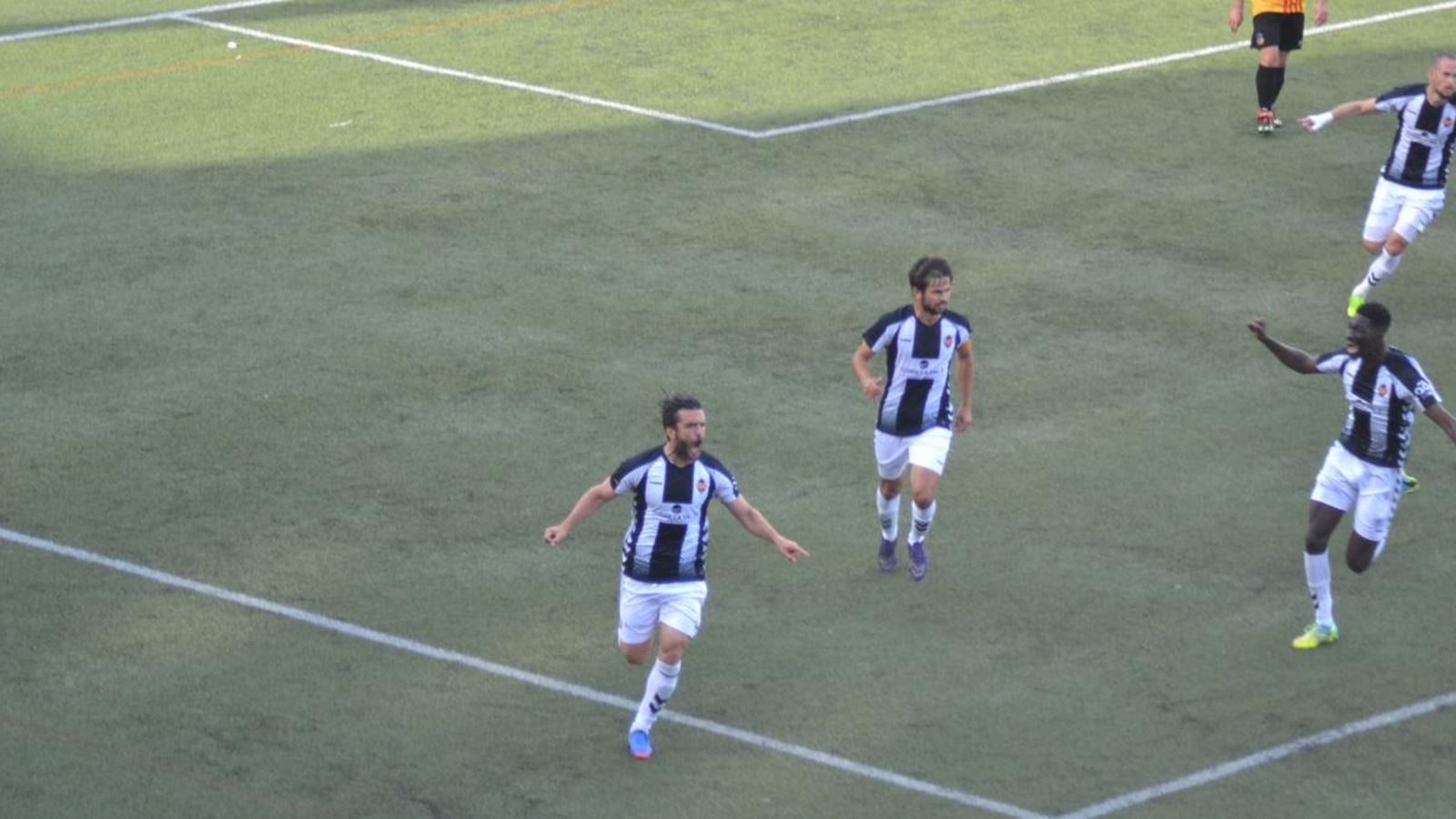 Javi Rubio celebra el gol contra el Sant Andreu