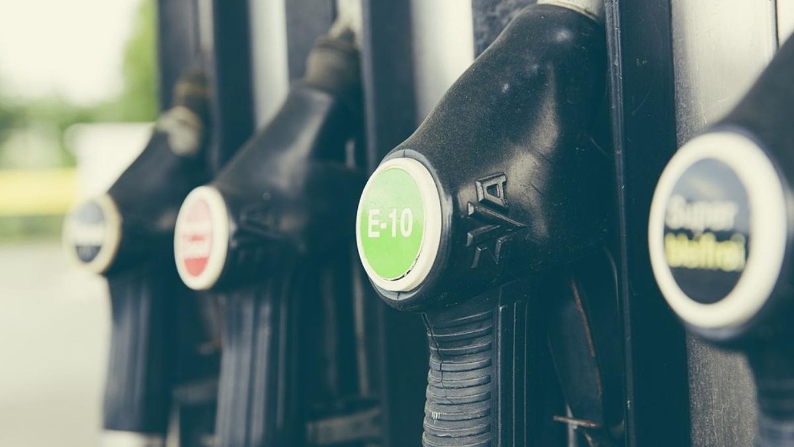 L’INE ha atribuït la disminució de la taxa interanual de l’IPC a l’abaratiment dels carburants i combustibles