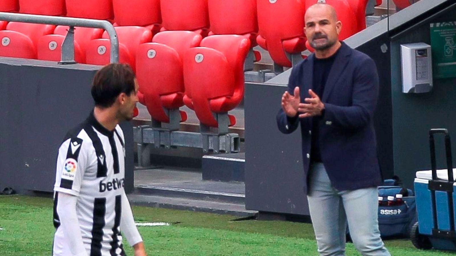 El Llevant va tocar fons a San Mamés, on ho va fer “tot rematadament malament”, segons el tècnic Paco López