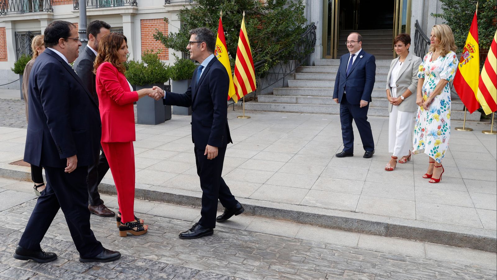 El govern espanyol i la Generalitat de Catalunya celebren la tercera reunió de la taula de diàleg