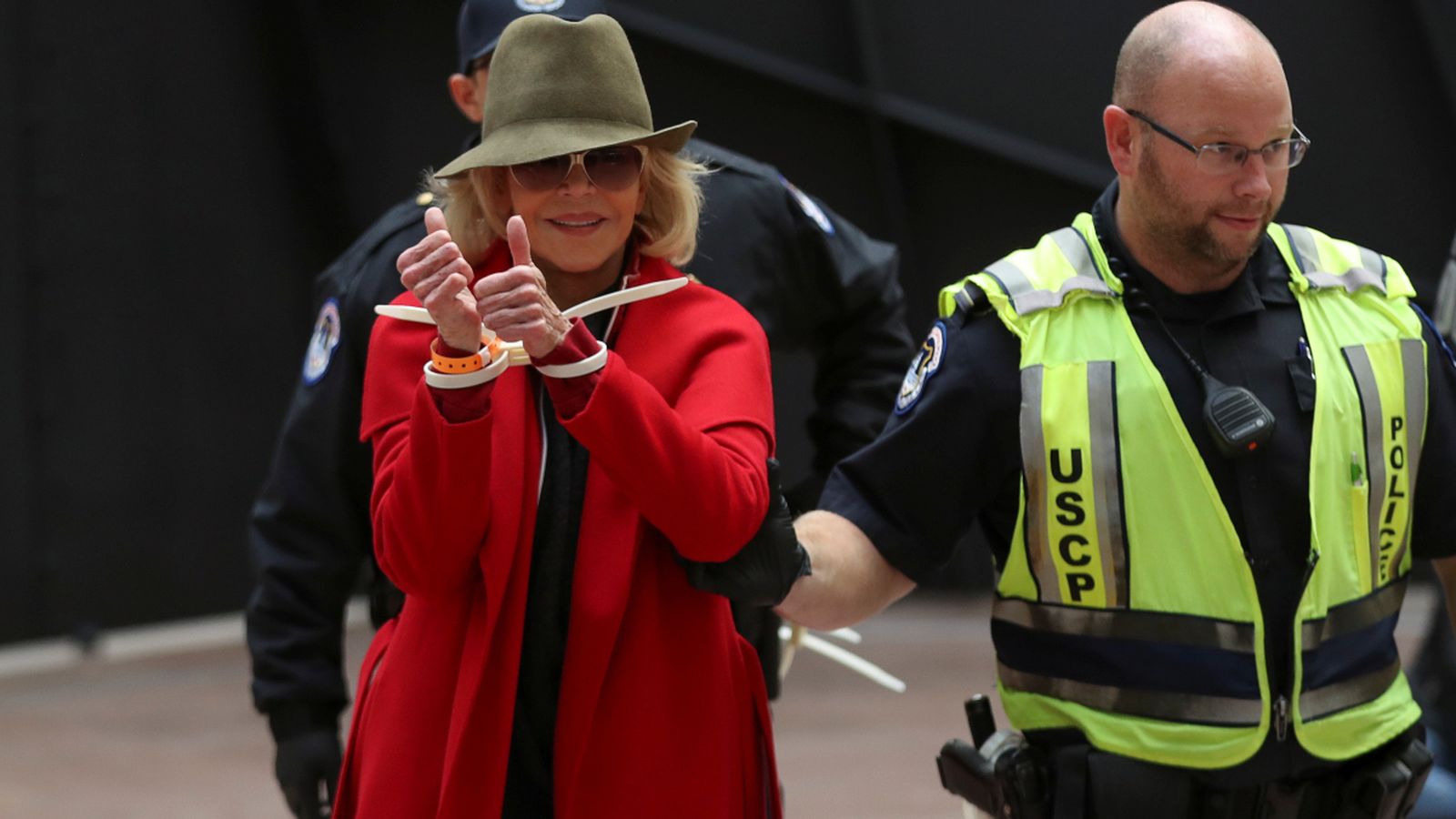 Jane Fonda és detinguda per la policia del Capitoli