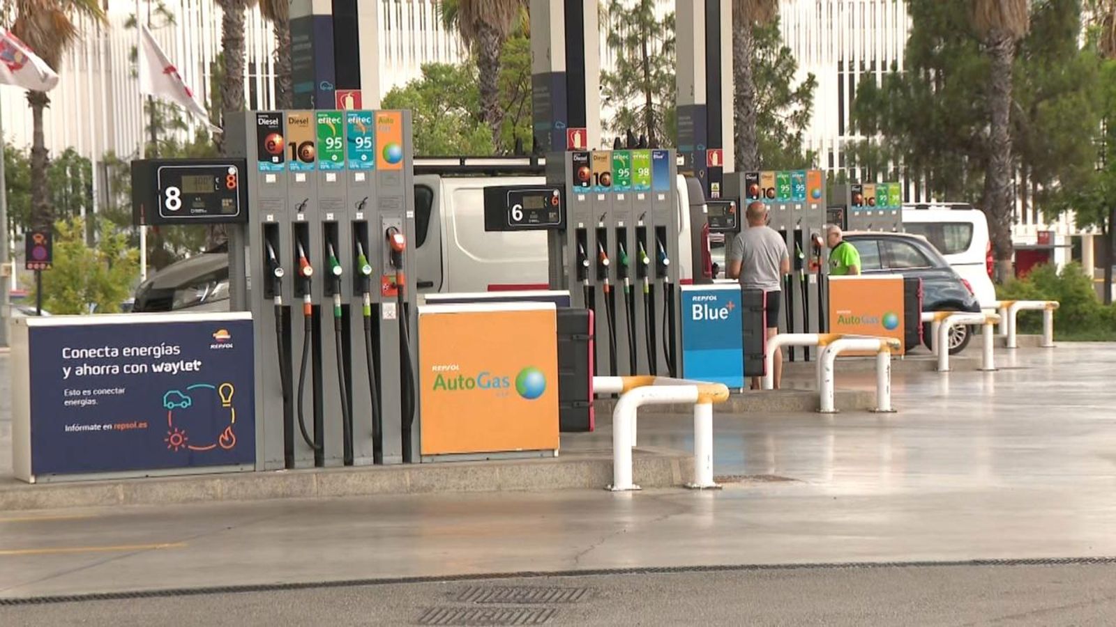 Una gasolinera, en una imatge d'arxiu