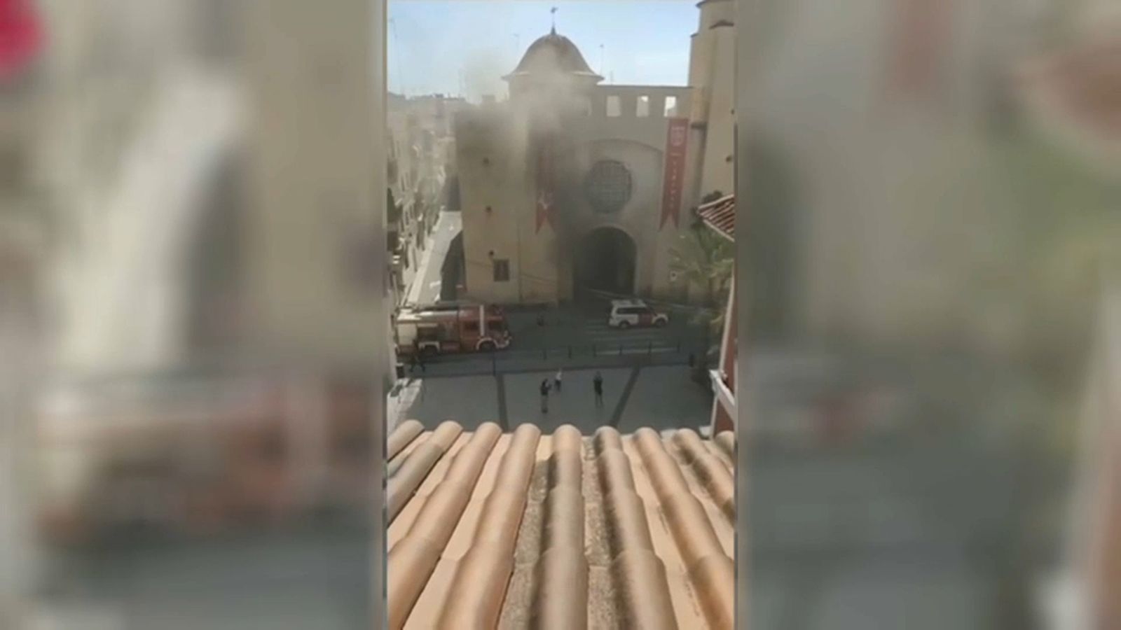 Imatges de l'incendi de l'església de Sant Joan d'Elx