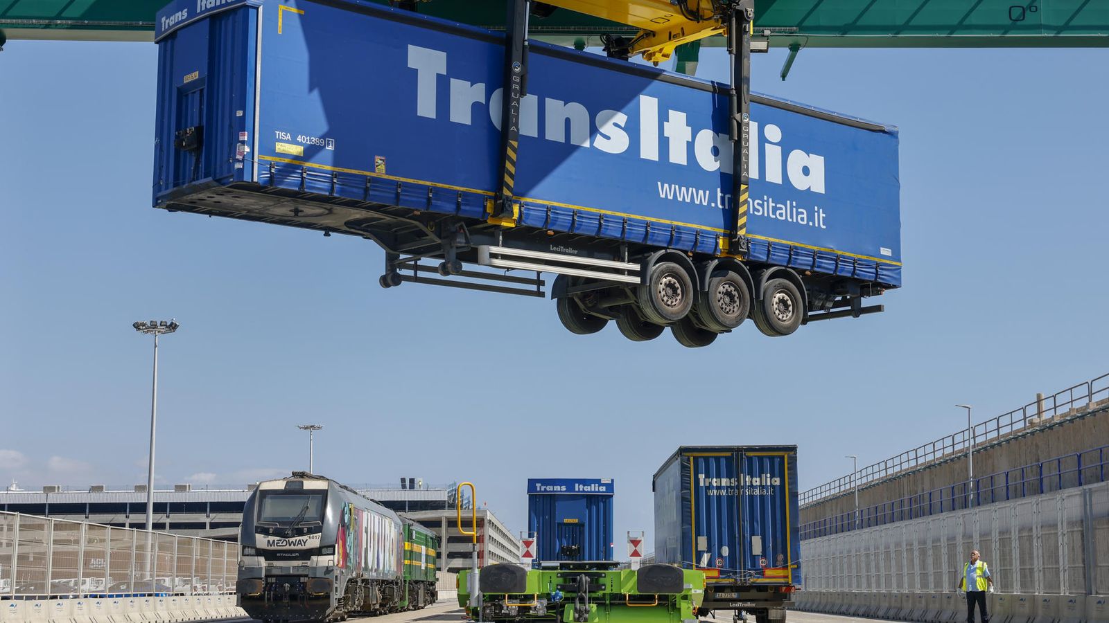 Posada en funcionament de l'autopista maritimoferroviària València-Madrid, este dilluns
