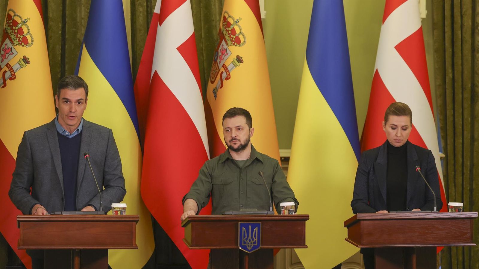 Roda de premsa posterior a la reunió de Sánchez i la primera ministra danesa, Mette Frederiksen, amb Zelenski