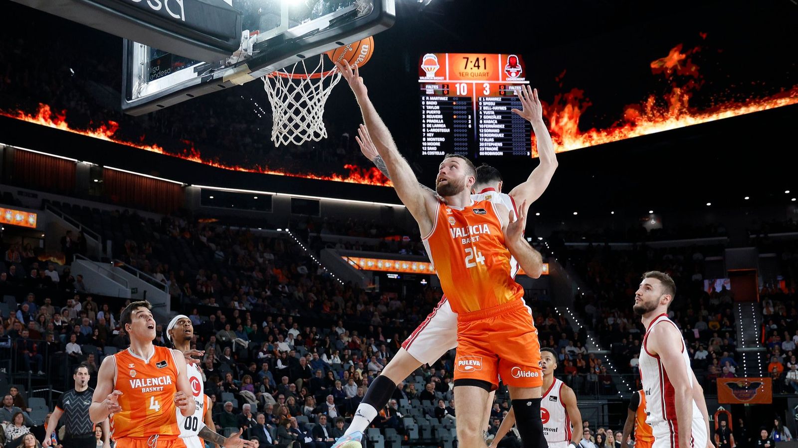 Costello, en una acció del duel