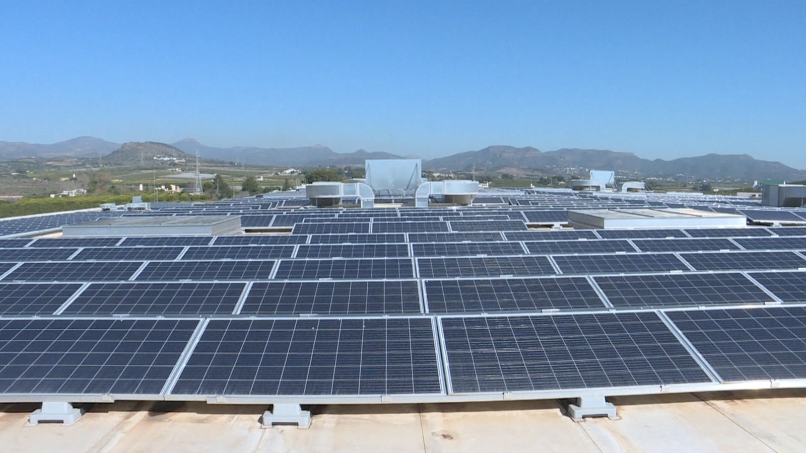 Entre les 9:00 i les 16:00 hores l'energia fotovoltaica ha aportat el 30% de la demanda energètica del país