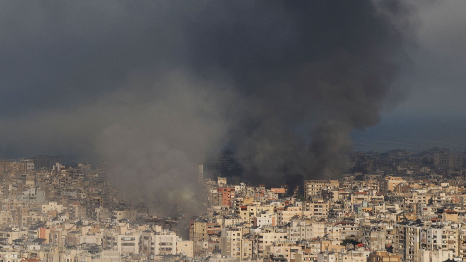 Columnes de fum a Beirut