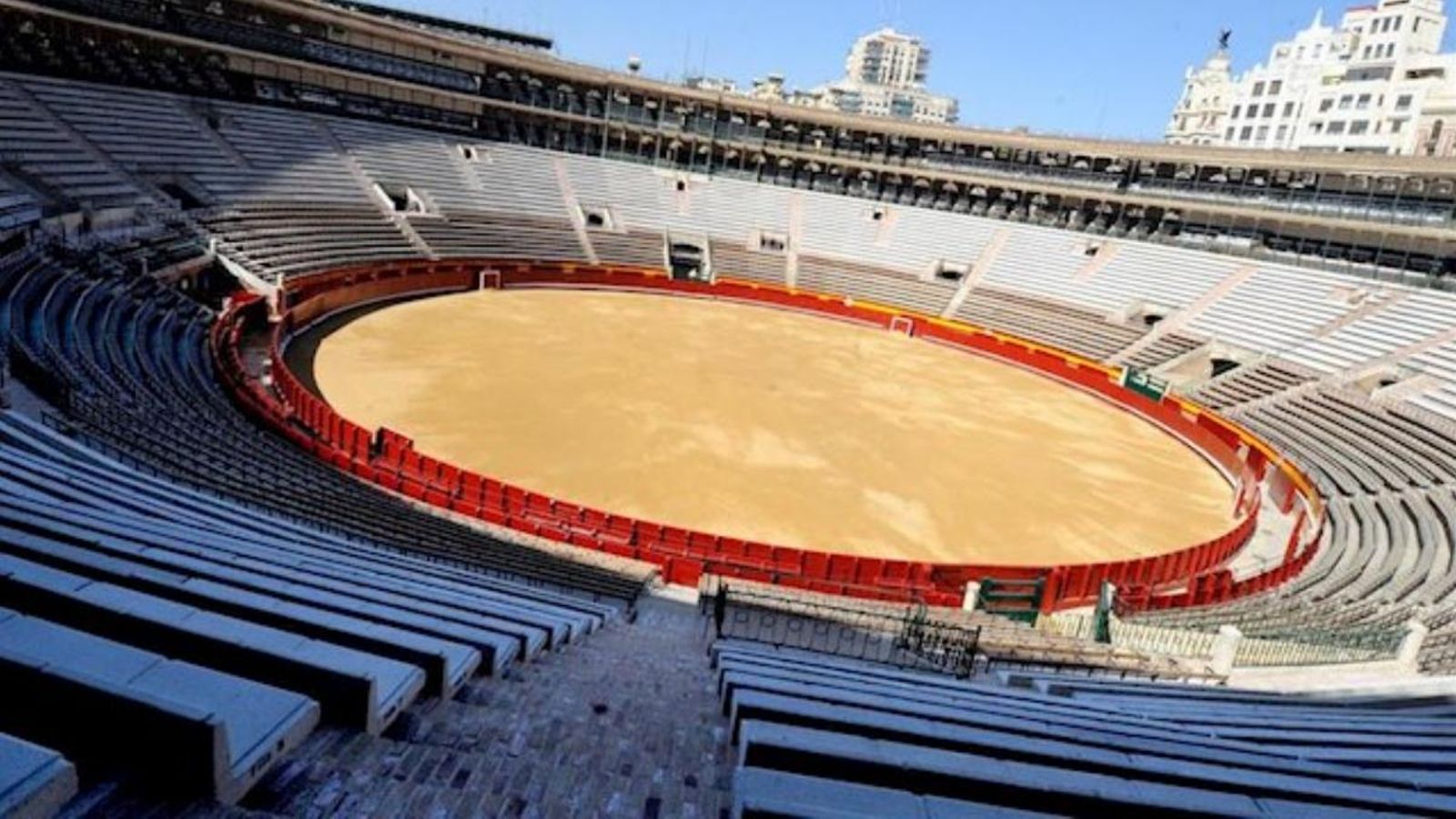 Absolt un mestre de Paterna acusat d\'un delicte d\'odi per comentaris contra un torero mort