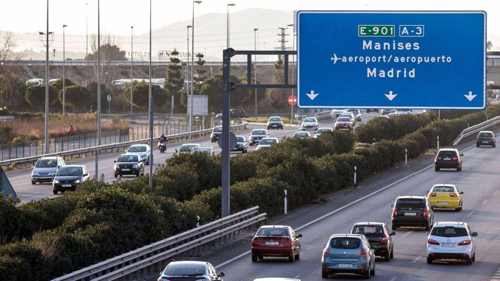 Imatge d'arxiu de l'autovia A-3 a l'eixida de València